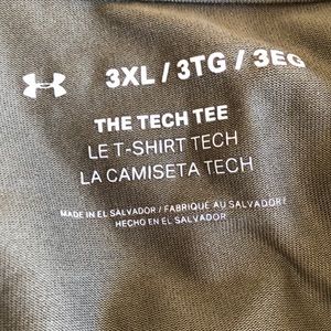 Under Armour t-shirt. Great shape!